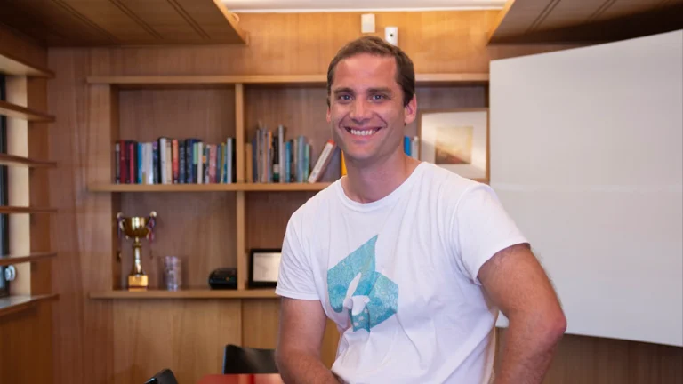 ¡Tranquilidad ante todo! Buda entrega mensaje a sus clientes tras demanda a Binance y Coinbase