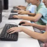 Innova XD, el nuevo portal de noticias con IA que busca educar a niños y niñas sobre innovación, ciencia y tecnología