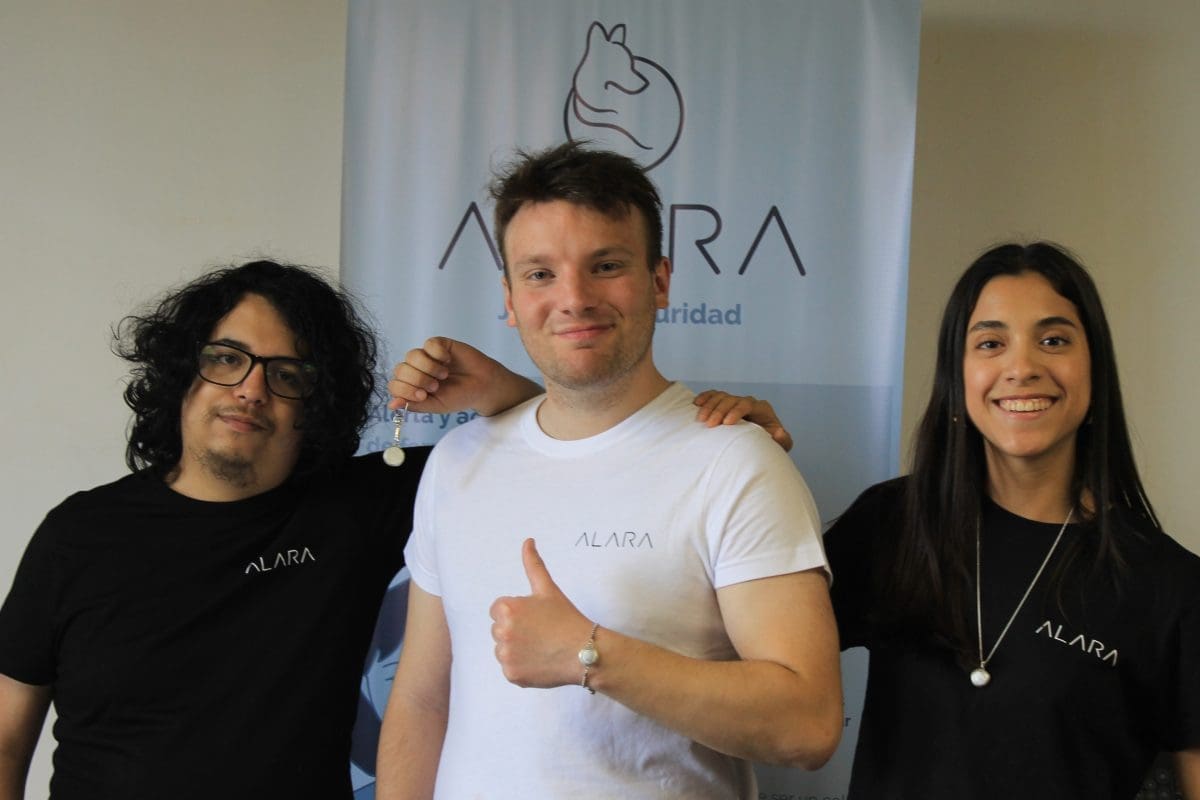 Alara, la startup que busca combinar seguridad y estilo lanza preventa de su botón de pánico