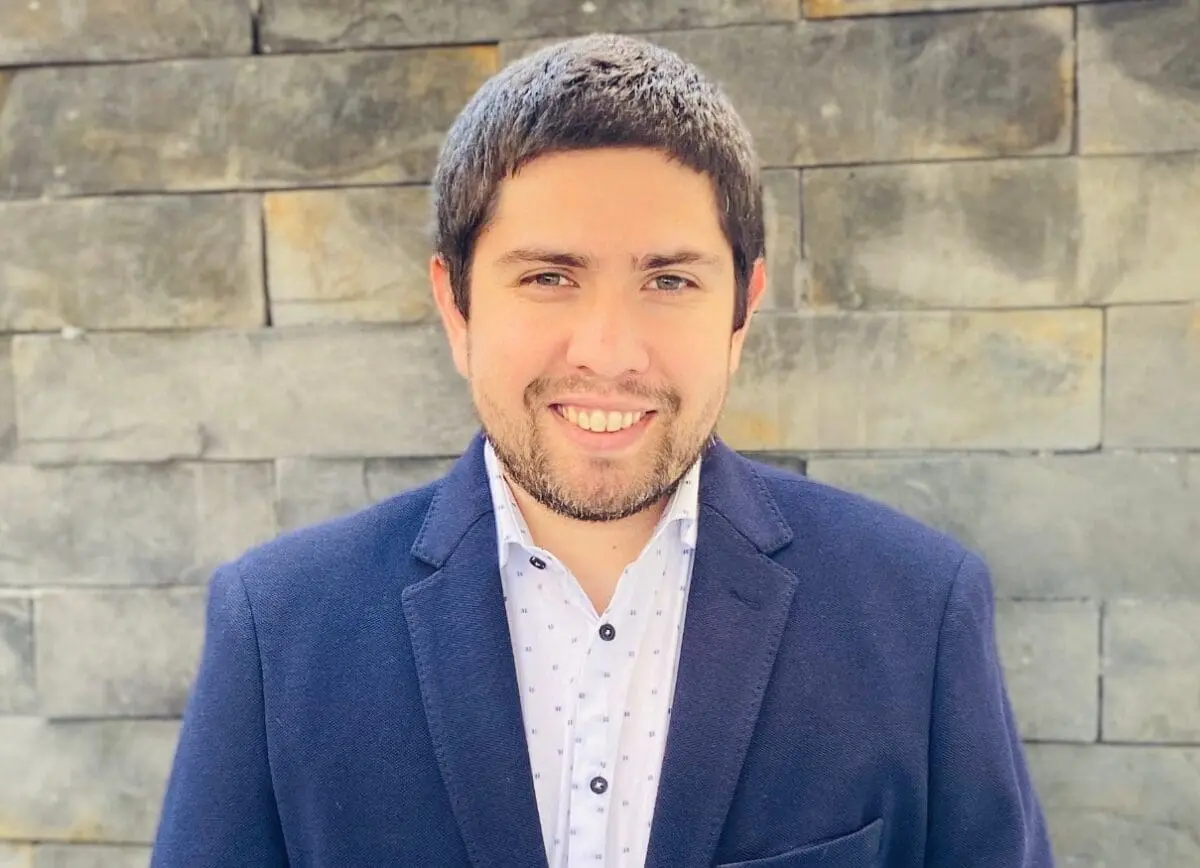 Matías González, Brincus