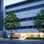 Edificios modernos de un parque tecnológico con ambiente corporativo