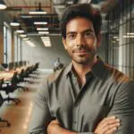 Retrato profesional de Pablo Zamora en un espacio de coworking moderno, ambiente tecnológico.