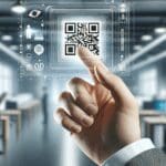 Primer plano de una mano escaneando un código QR con fondo desenfocado de oficina tecnológica moderna.