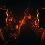 Debate visual entre David Sacks y Jason Kwon sobre la seguridad y regulación de la IA en Silicon Valley con metáforas digitales de redes neuronales y seguridad.