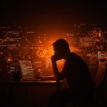 Mantenedor de código open source en proceso de transición con símbolos de comunidad y liderazgo en mantenimiento de proyectos como Mockito.