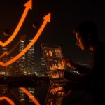 Fundador latinoamericano reflexionando sobre la cultura startup de Silicon Valley y la innovación ética en un entorno urbano digital.