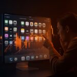 Rediseño de Apple App Store mostrando anuncios que se mimetizan con resultados orgánicos y el impacto en estrategia de monetización para founders.