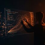 Lenguaje de programación optimizado para IA avanzada y LLMs, mostrando un fundador tech trabajando en automatización y software asistido por inteligencia artificial.