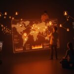 Mapa en tiempo real con crowdsourcing social mostrando datos geoespaciales y tendencias de inmigración en una interfaz colaborativa.