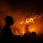 Escena editorial con silueta humana en atmósfera tóxica de CO2 destacando oportunidades en climate tech y salud humana.