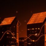 Rascacielos con cristales solares fotovoltaicos integrados, simbolizando innovación española en eficiencia energética urbana y sostenibilidad.