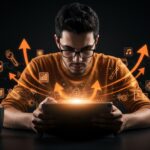 Founder tech latino usando iPad con apps de creatividad y productividad en un entorno digital inspirador con metáforas visuales de escalabilidad y herramientas AI.