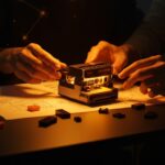 Proceso de co-creación del set LEGO Polaroid OneStep SX-70 destacando diseño colaborativo y validación comunitaria para hardware startups.