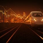 Tren AVE de alta velocidad parado en las vías simbolizando la caída de la demanda por el aumento de precios en el mercado de movilidad en España.
