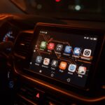 Android Auto sin mostrar aplicaciones en el coche, destacando problemas comunes y soluciones tecnológicas en movilidad 2026.