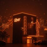 Uber expandiéndose a hotelería mediante inteligencia artificial, simbolizando diversificación y tendencias de mercado para startups hispanohablantes.