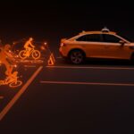 Waymo taxi autónomo transitando junto a un carril bici con ciclistas, ilustrando desafíos regulatorios en movilidad urbana para startups.