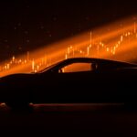 Análisis de mercado sobre la caída bursátil de Ferrari tras su lanzamiento EV y lecciones estratégicas para startups tecnológicas.