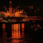 Instalaciones industriales de gas en Noruega con elementos tecnológicos de Climatech, representando la seguridad energética europea.