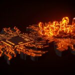 Concepto de arquitectura de software y deuda técnica representado visualmente con teoría y código en tonos naranja y negro.