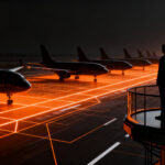 JetSMART celebra 10 años de éxito: lecciones de escalabilidad y eficiencia operativa en el sector aéreo sudamericano.