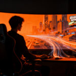Jugador disfrutando de GTA 6 en PC a través de Xbox Cloud Gaming, representando el futuro del streaming de videojuegos.
