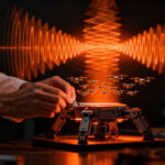 Micro-drones impulsados por ultrasonidos, un avance disruptivo en micro-robótica y tecnología deeptech desarrollado en la EPFL.